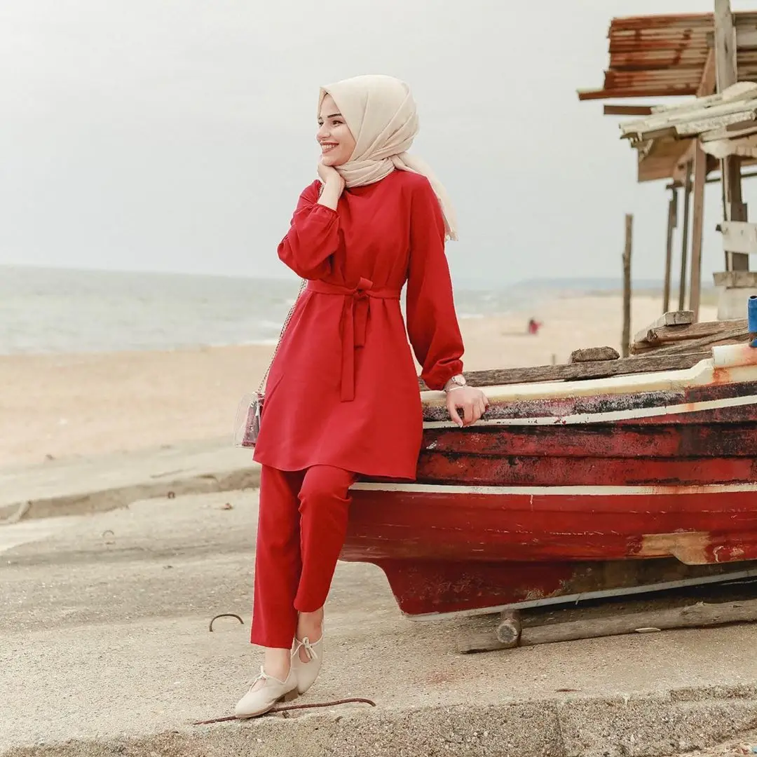 turkish modest woman two piece suit