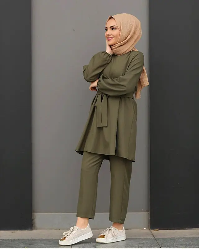 turkish modest woman two piece suit