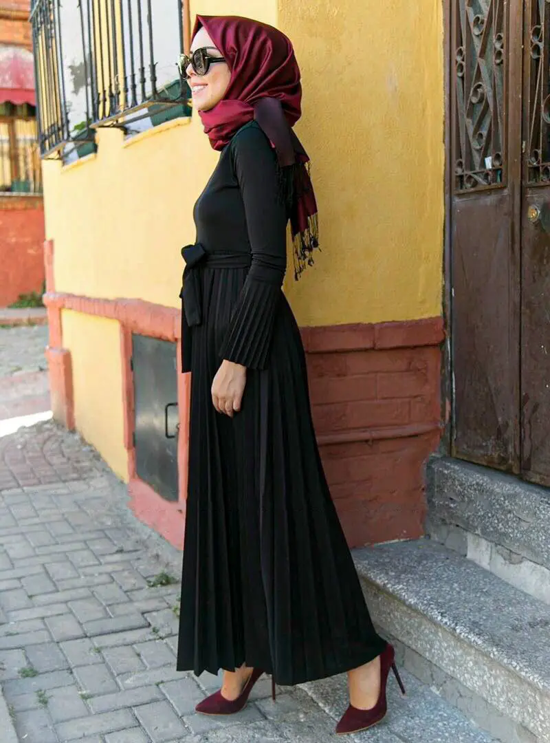 Long Pleated Maxi Dress with Belt_2