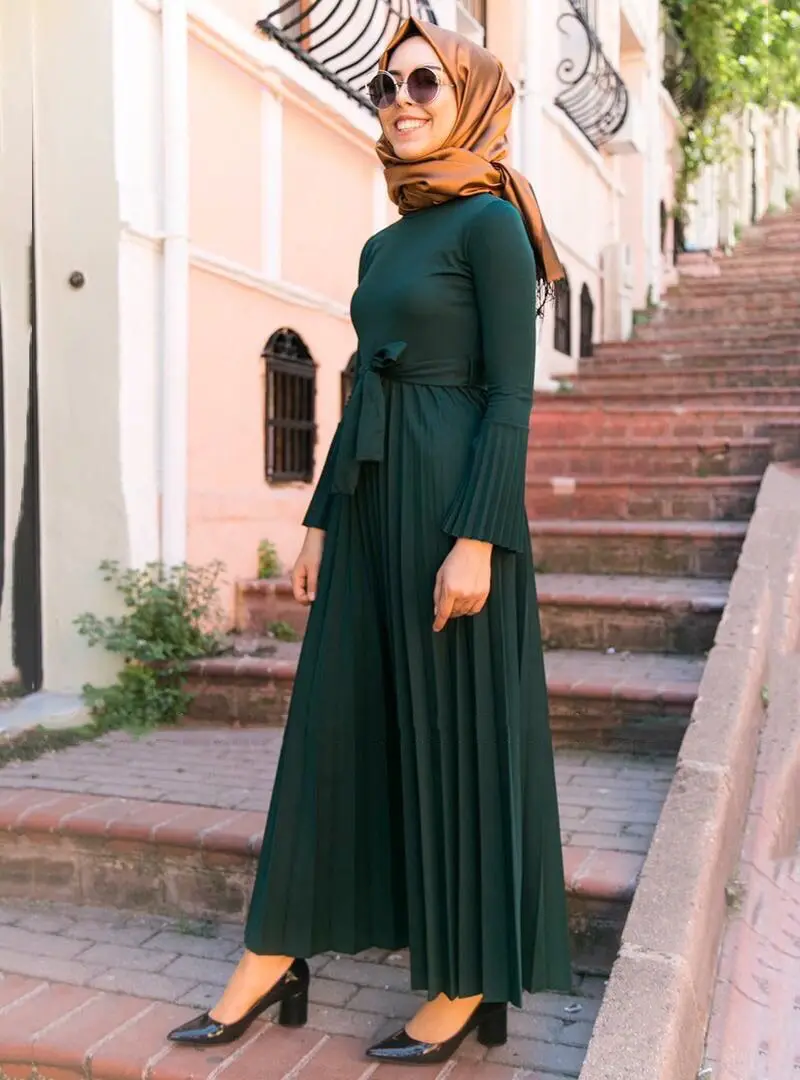 Long Pleated Maxi Dress with Belt_5