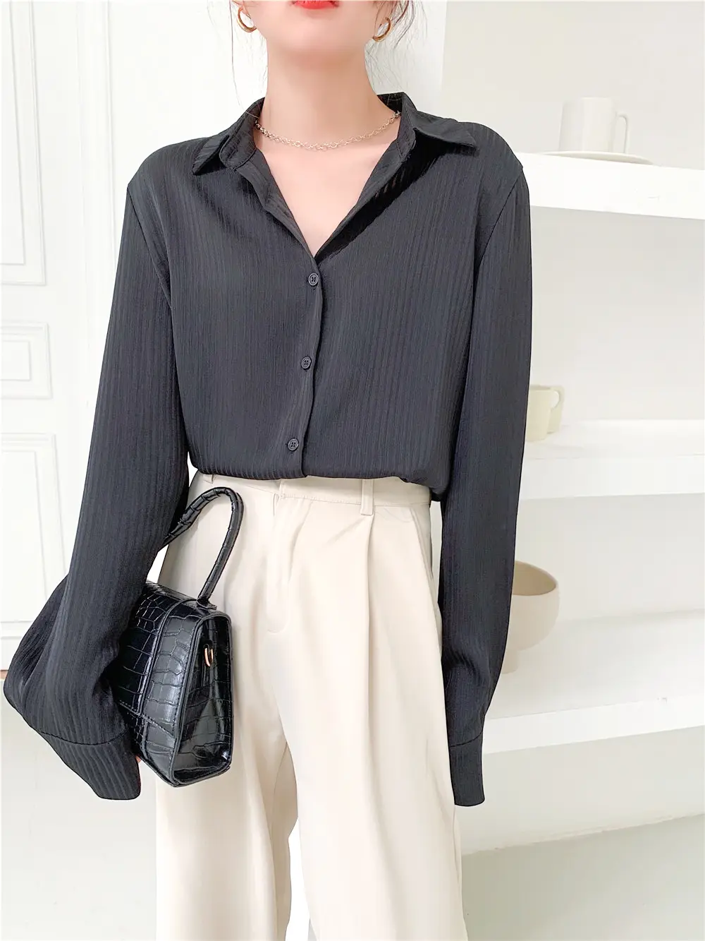 Vertical Striped Oversized Blouse_Black3