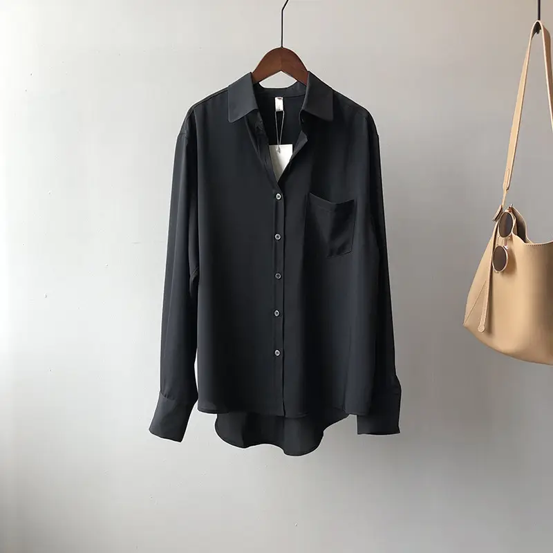 Flowy Pocket Front Blouse_Black