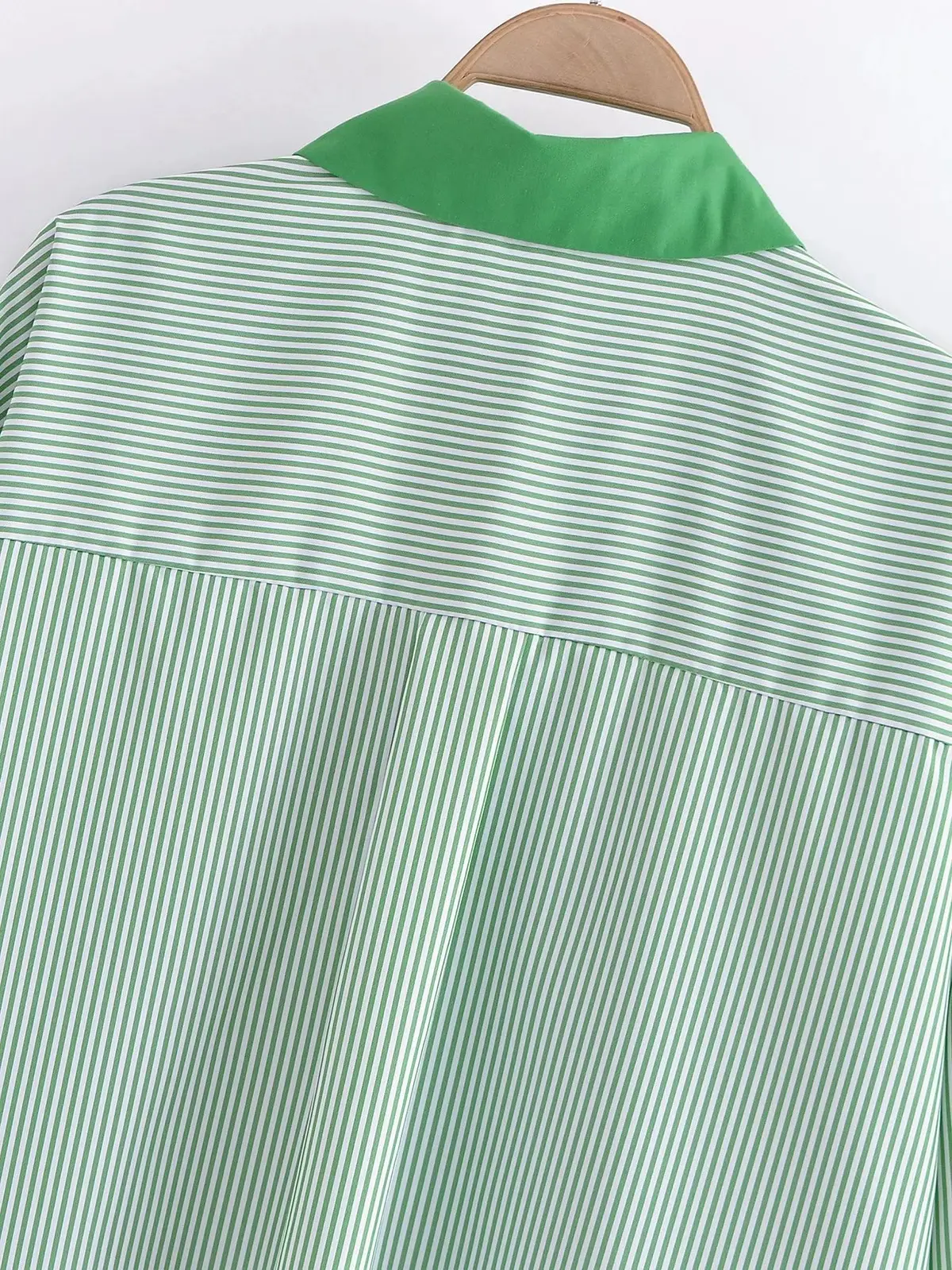 Green Two-Tone Button Up Blouse_7