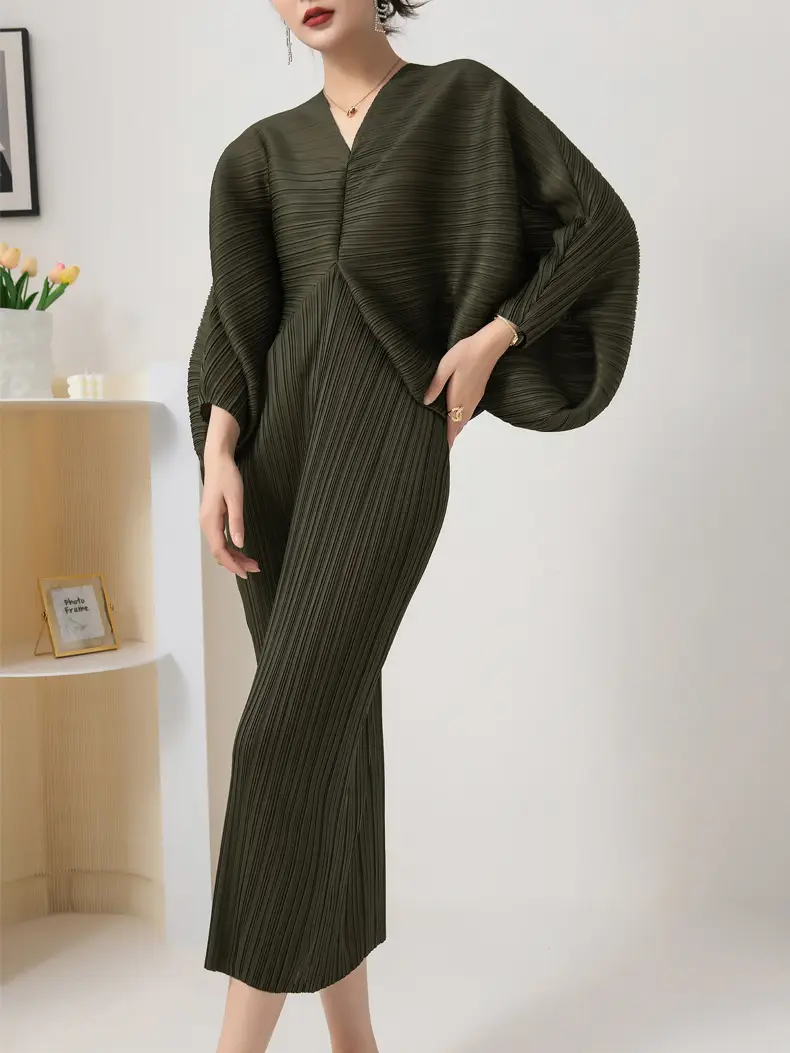 Batwing Sleeve V-neck Dress_8