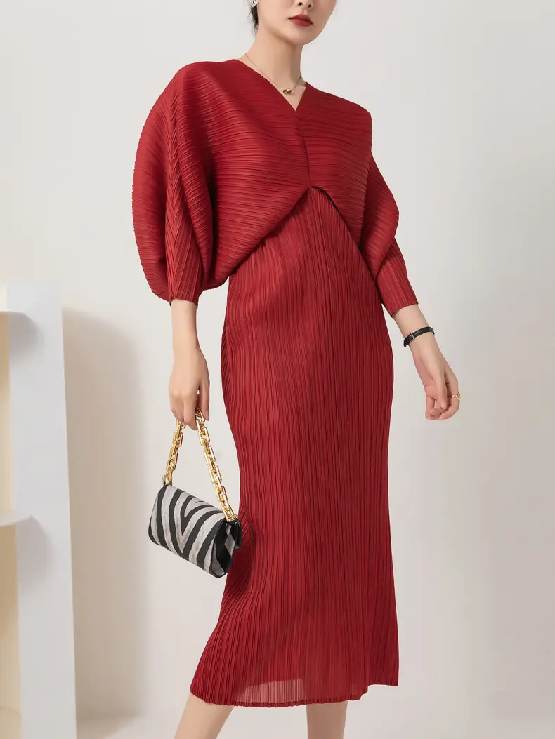 Batwing Sleeve V-neck Dress_11