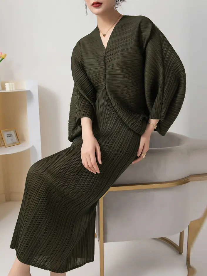 Batwing Sleeve V-neck Dress_16