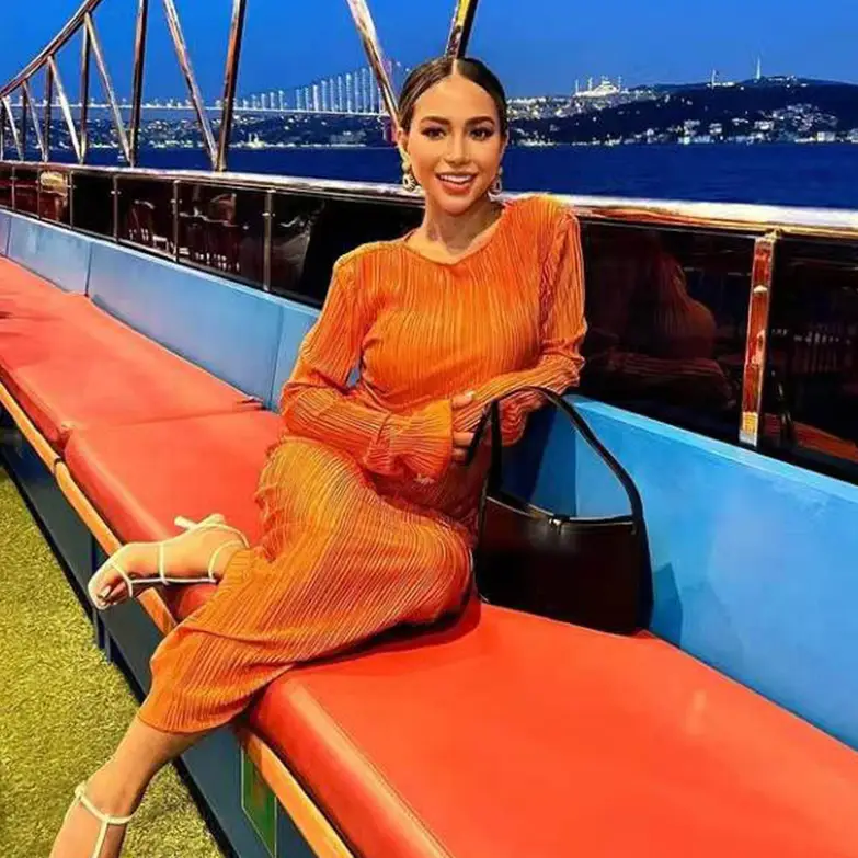 Vibrant Long Sleeve Ribbed Maxi Dress_11