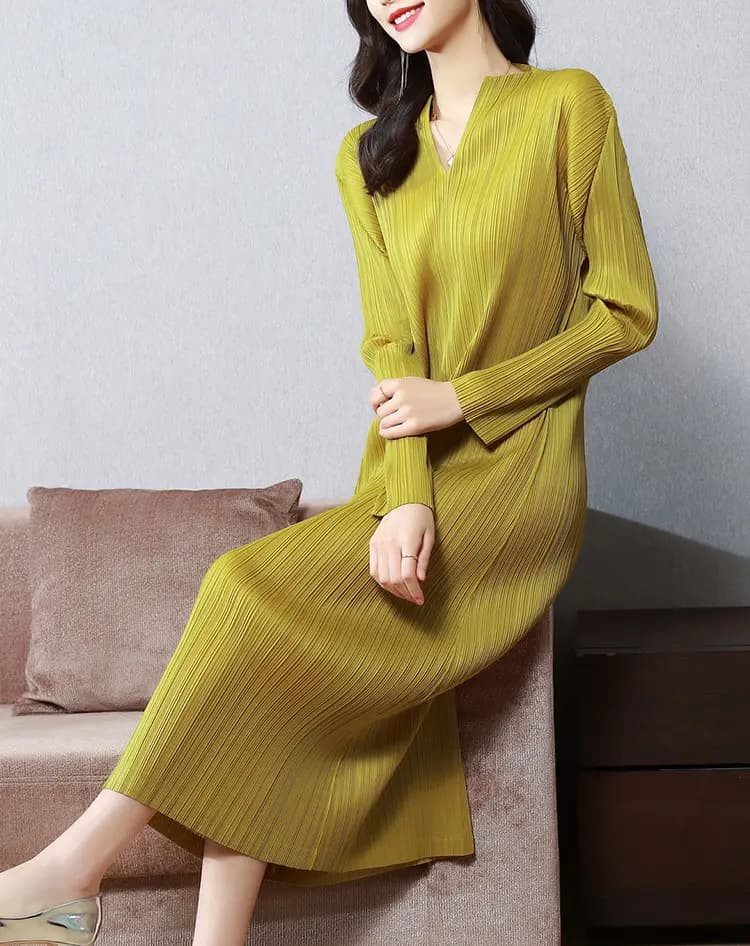 Pleated Long Sleeve Slim Fit Midi Dress_3
