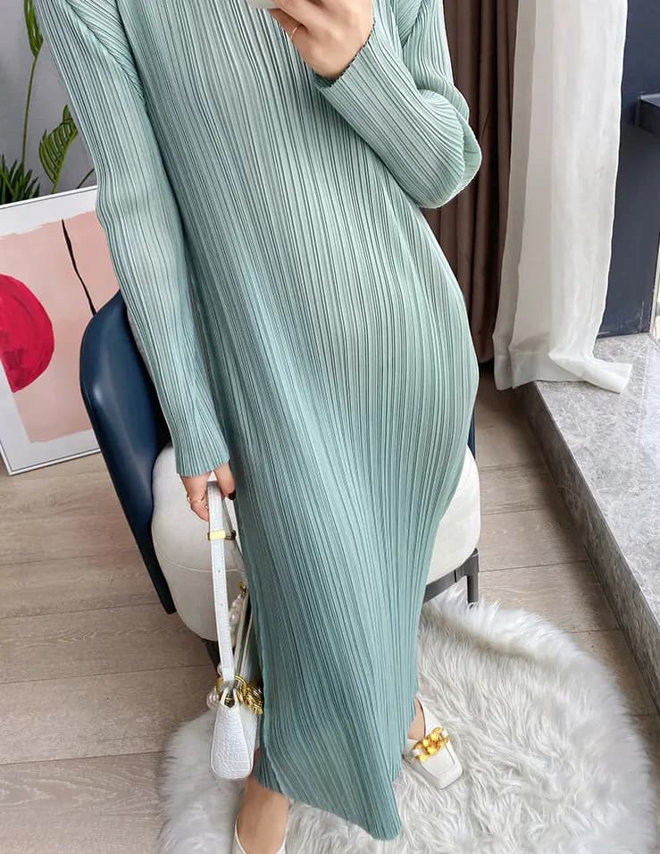 Pleated Long Sleeve Slim Fit Midi Dress_8