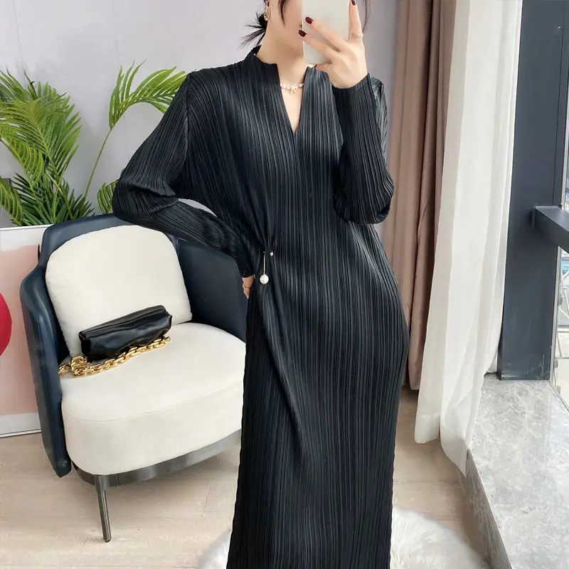 Pleated Long Sleeve Slim Fit Midi Dress_9
