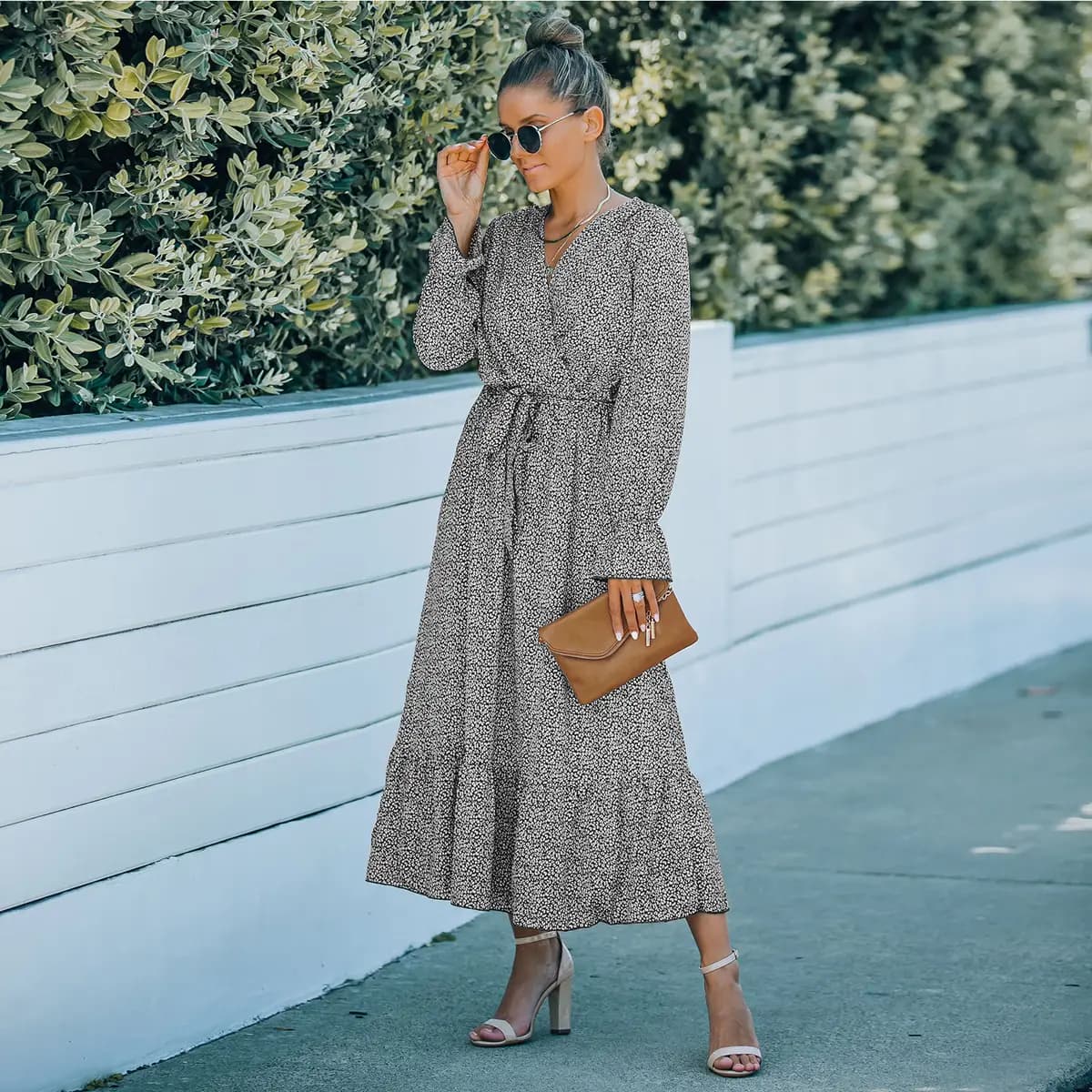 V-neck Printed Belted Dress_2