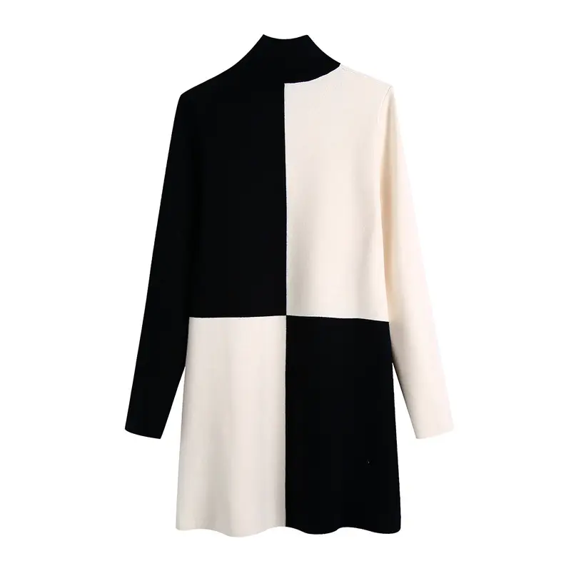 Black and White Color Block High Neck Sweater_5