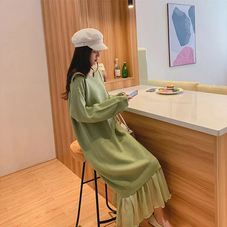 Elegant V-neck Loose Sweater Dress with Ruffles_9