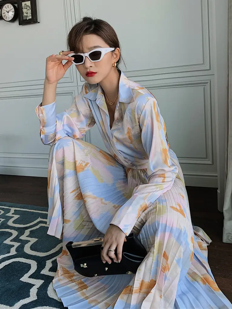 Flower Blossom Silky Blouse and Pleated Skirt Set_2